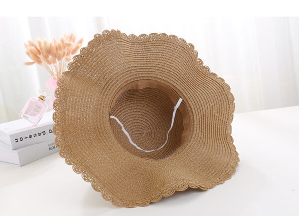 A Sunscreen Han Edition Big Beach Hat Wavy Skirt Together Leather Rope Weaving